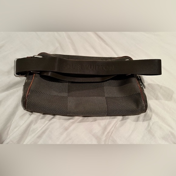 Authentic Louis Vuitton Damier Geant Acrobat Waist Bag Terre (COA Included) - Picture 3 of 15